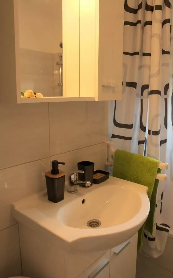 Studio Apartment Slavi 普拉 克罗地亚