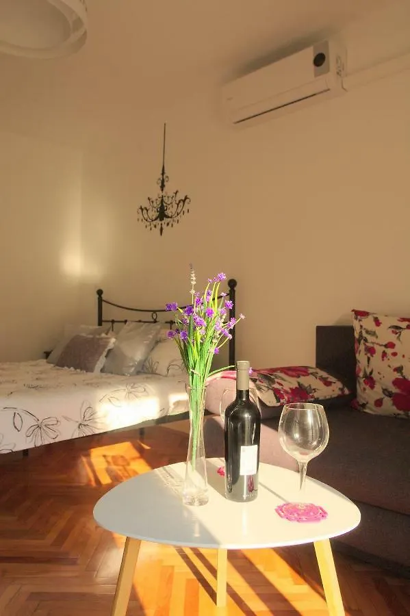 Studio Apartment Slavi Pula 0*,